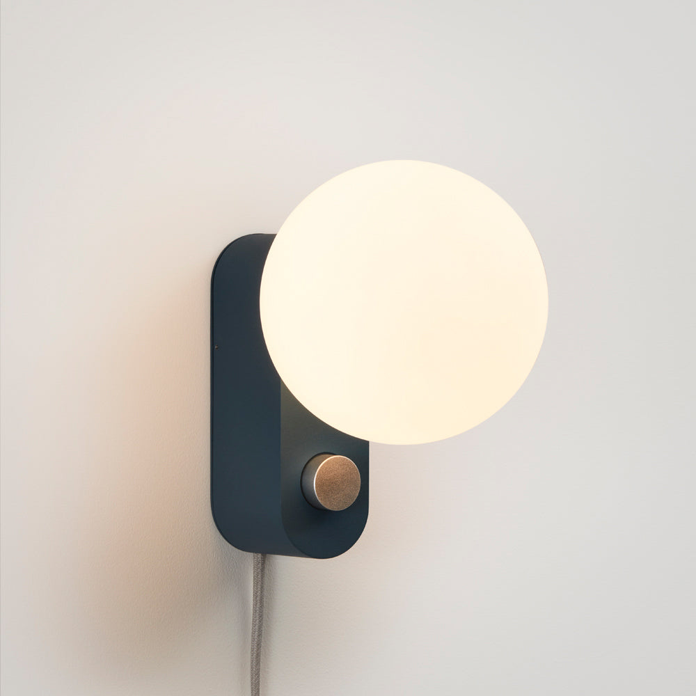 Tala Alumina Table Wall Lamp Sapphire Still 4