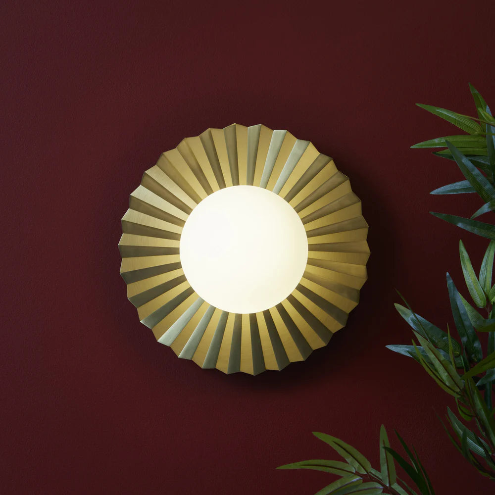 Vistal Opal Wall Light Medium