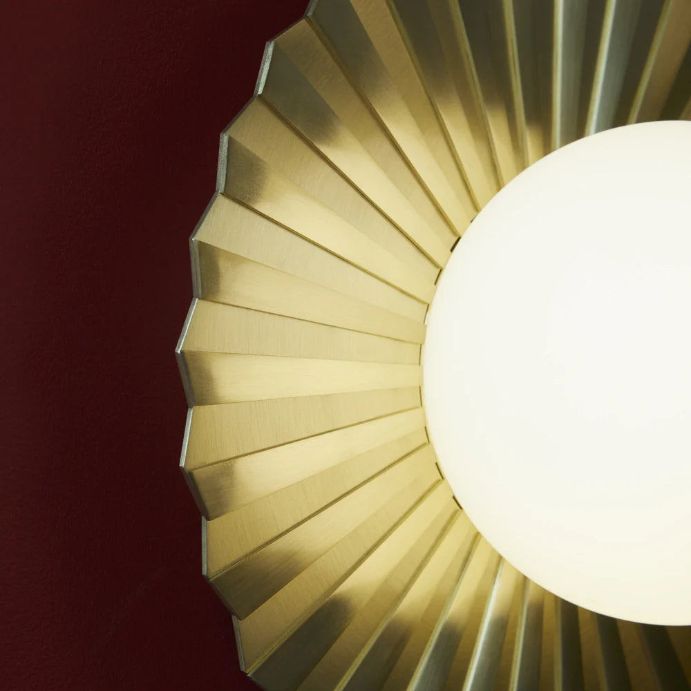 Vistal Opal Wall Light Medium