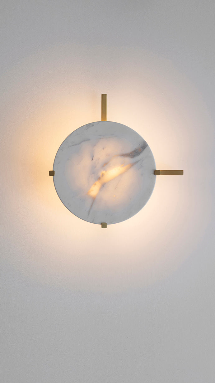 Disc Wall Light, front view on.