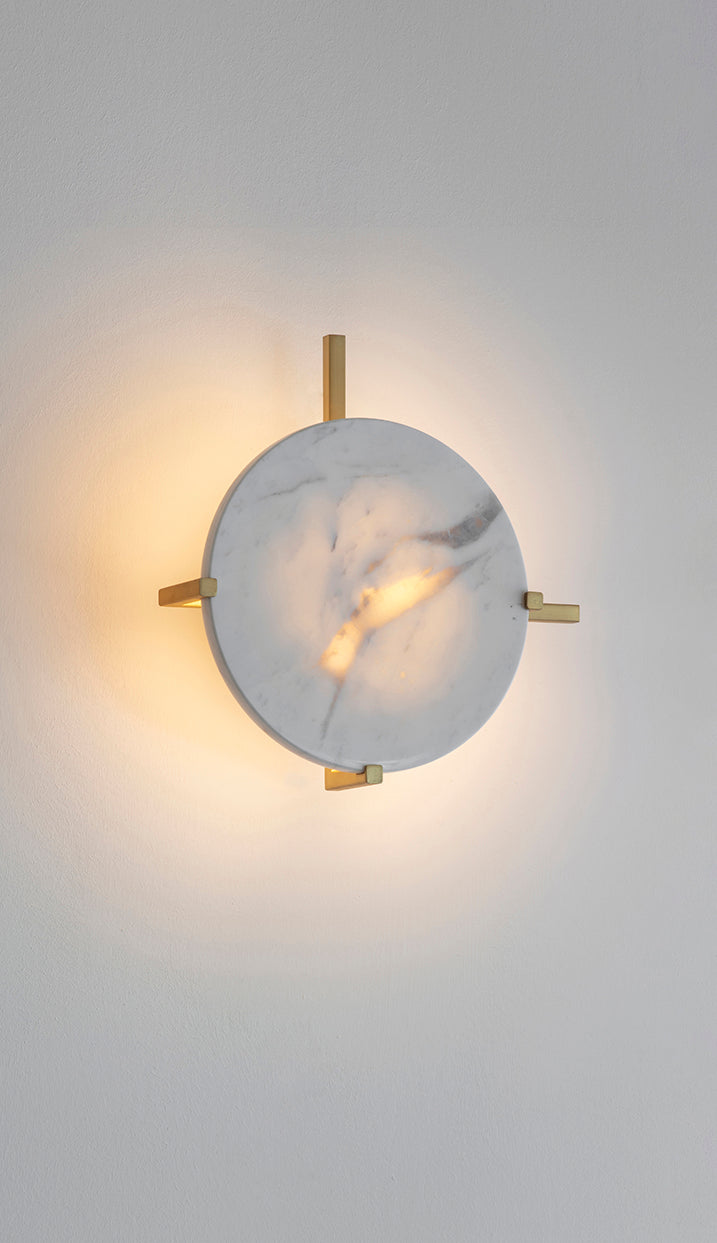 Disc Wall Light, front view on.