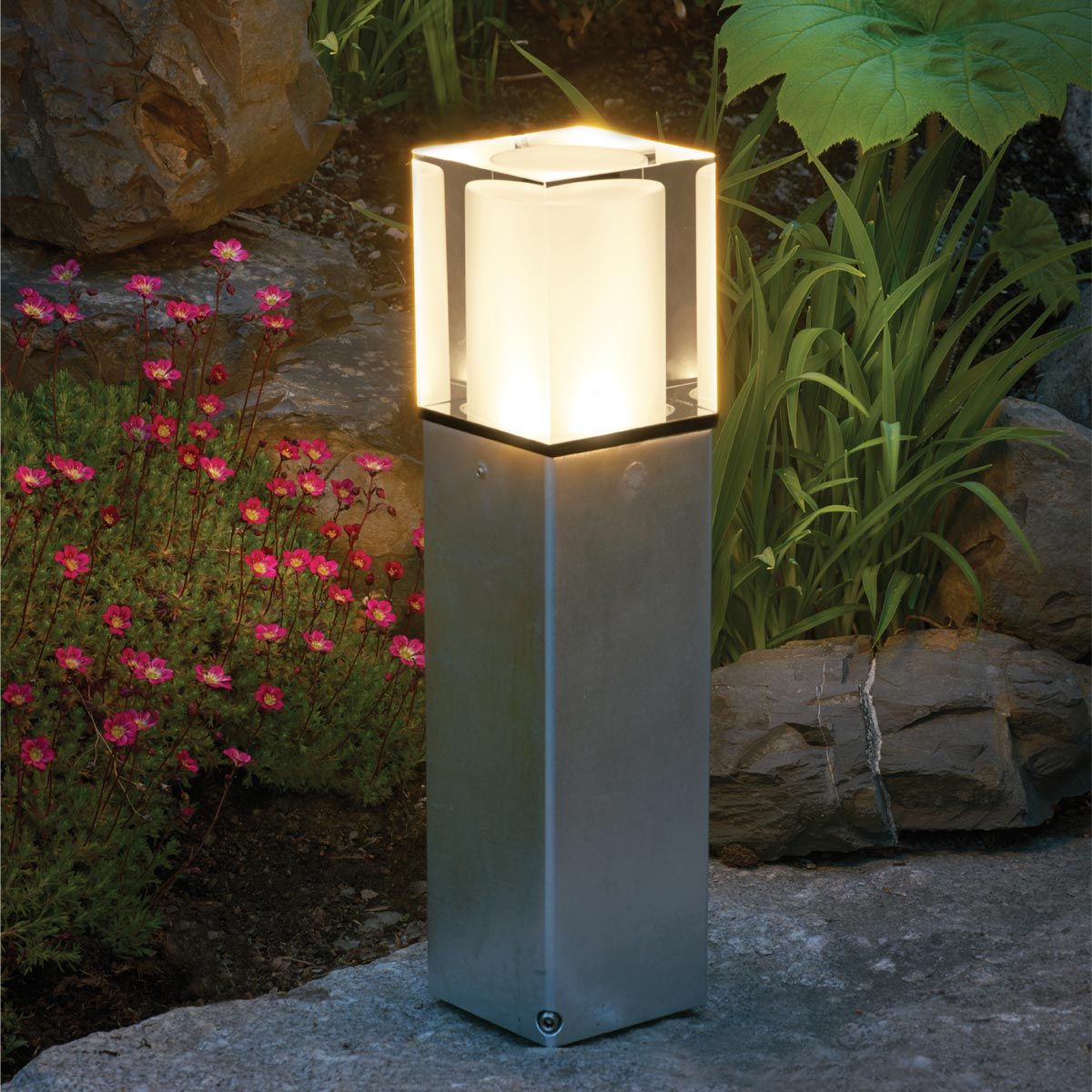 Arendal Medium Bollard in Black