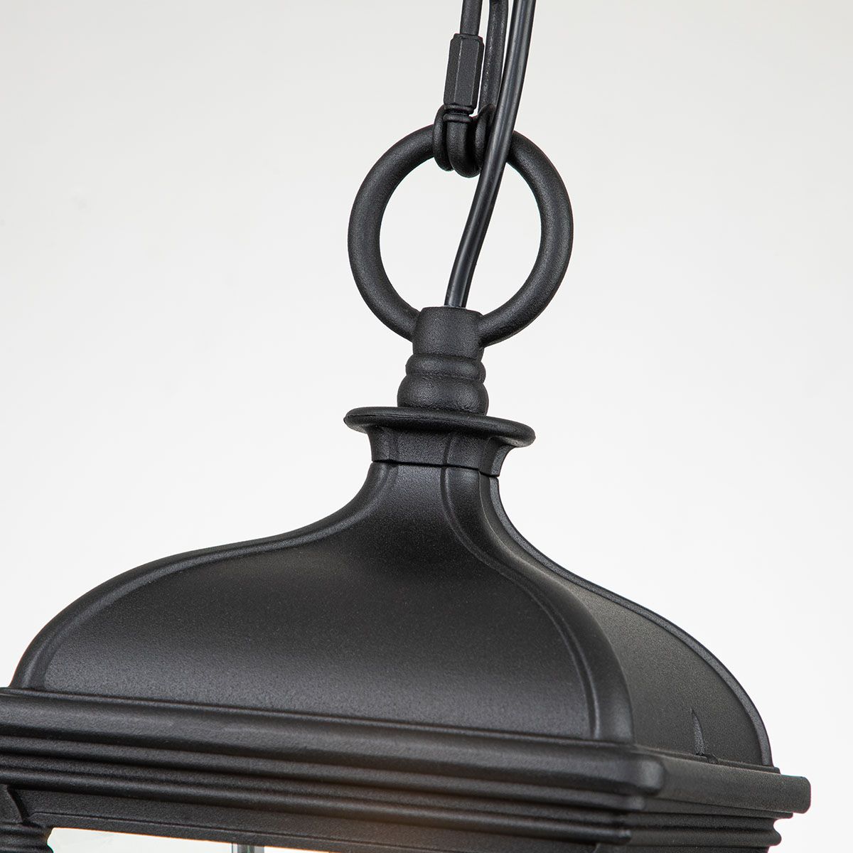 Bayview Light Medium Chain Lantern in Black