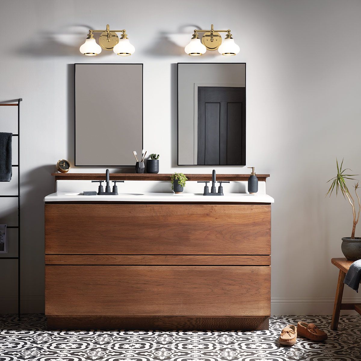 Ainsley Light Wall Light in Brushed Brass