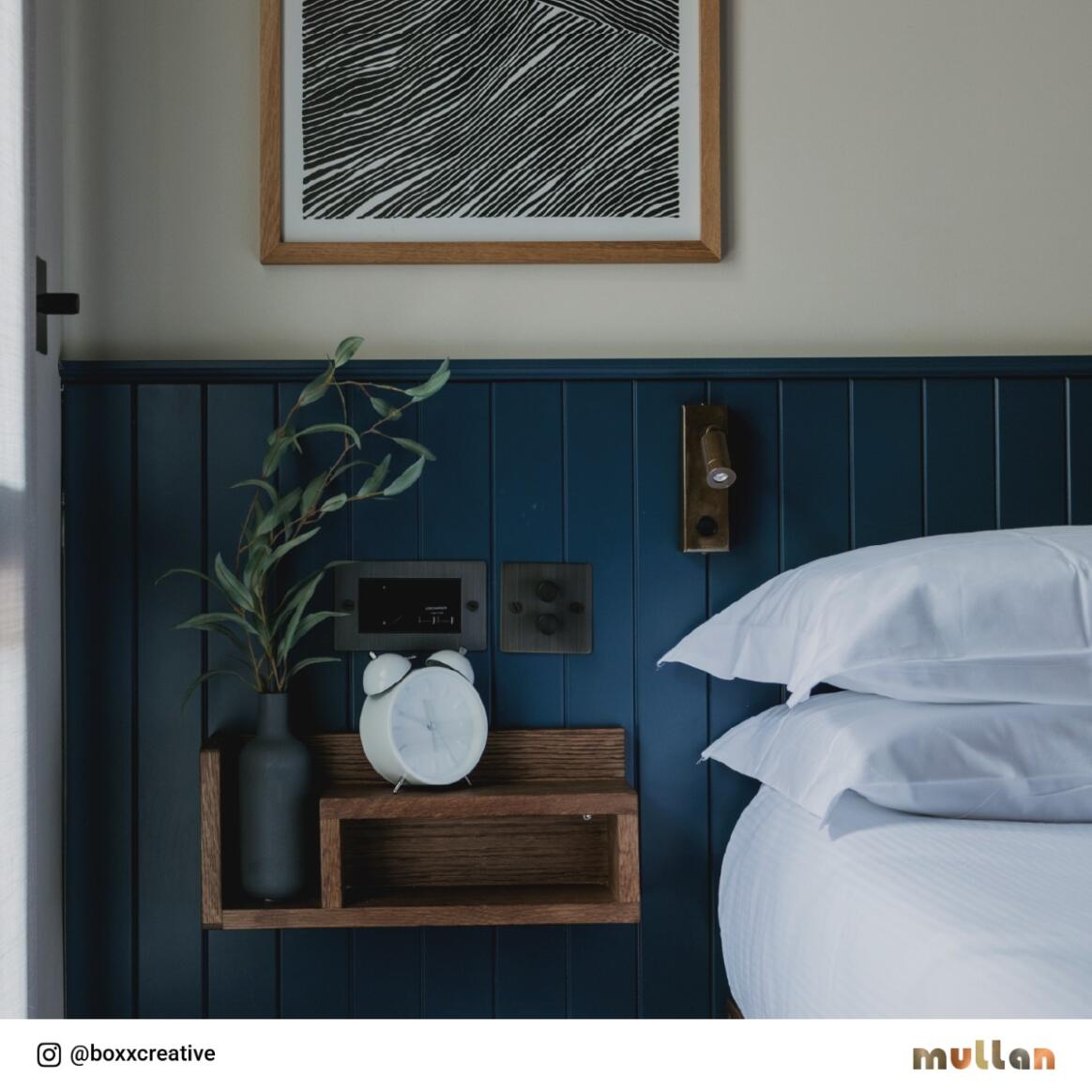 Sampio Adjustable Brass Wall Spotlight 14cm