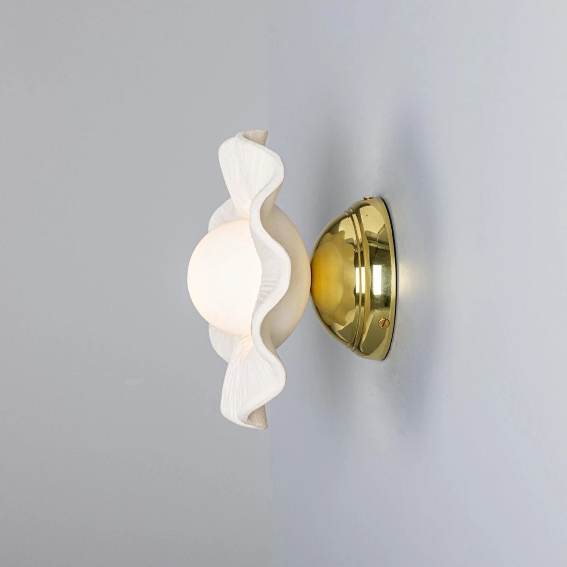Rivale Wall Light with Wavy Ceramic Shade, Matte White Striped, product shot