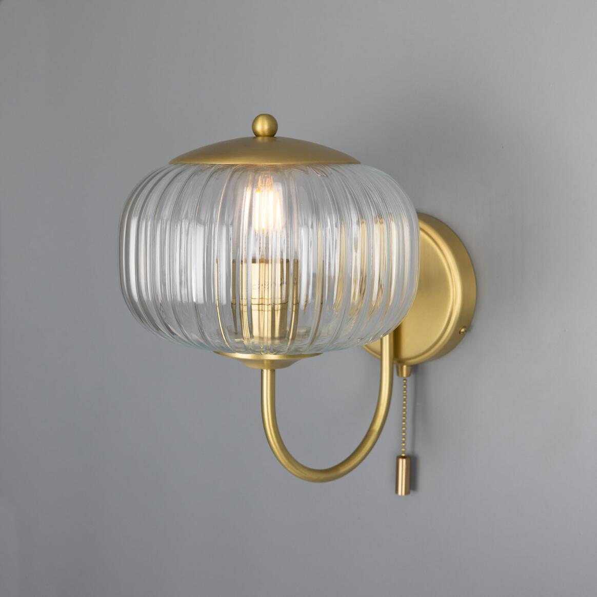 Nehir Reeded Glass Wall Light with Pull Switch 20cm