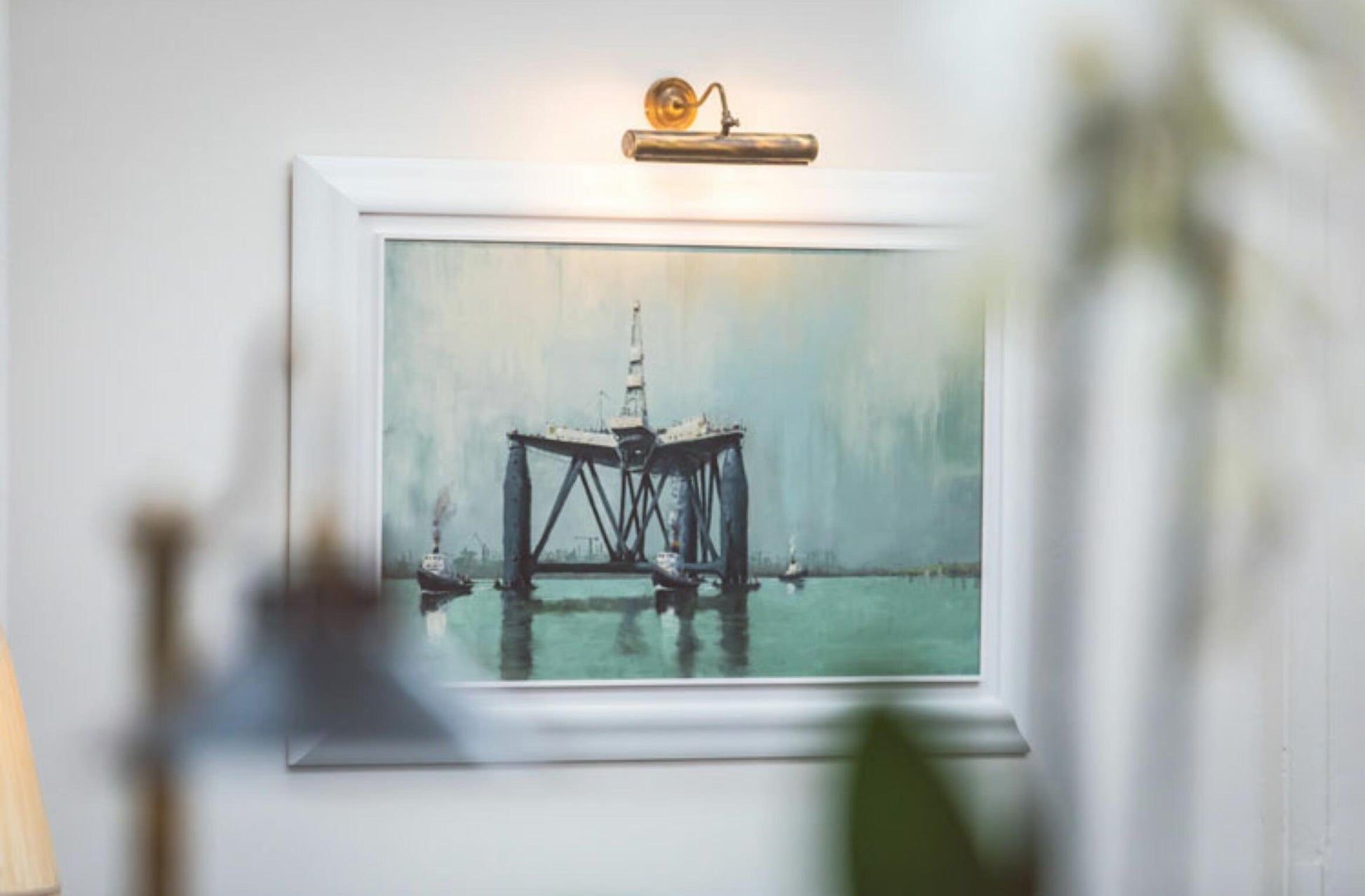 Elle Solid Brass Picture Light 35.5cm, lifestyle
