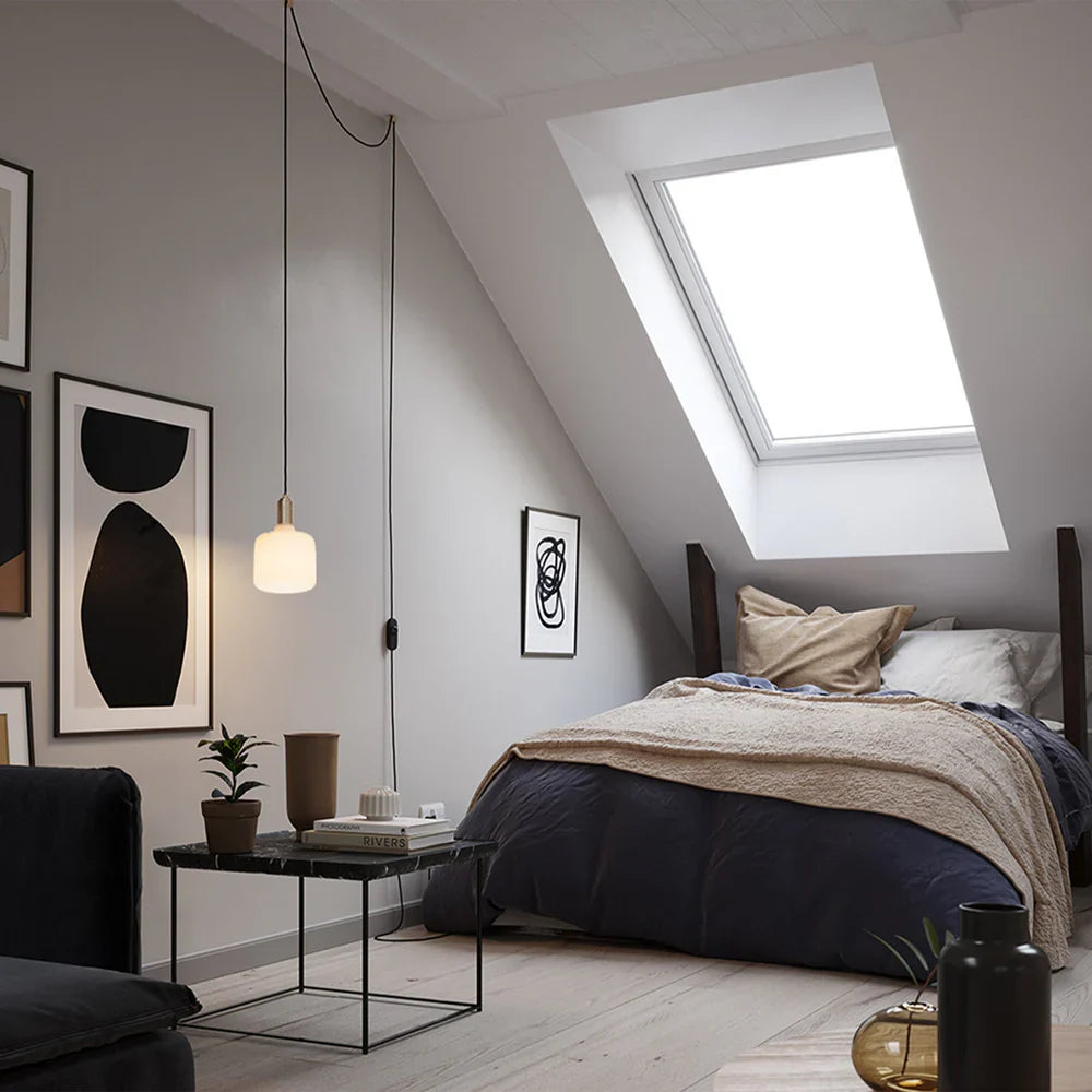 Oblo plug in Pendant Graphite lifestyle