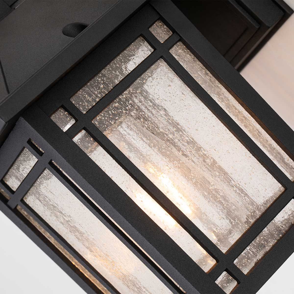 Cedar Point Light Wall Lantern in Small in Black