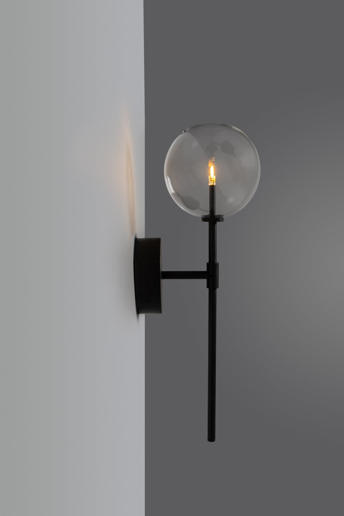 Dawn Single Wall Light