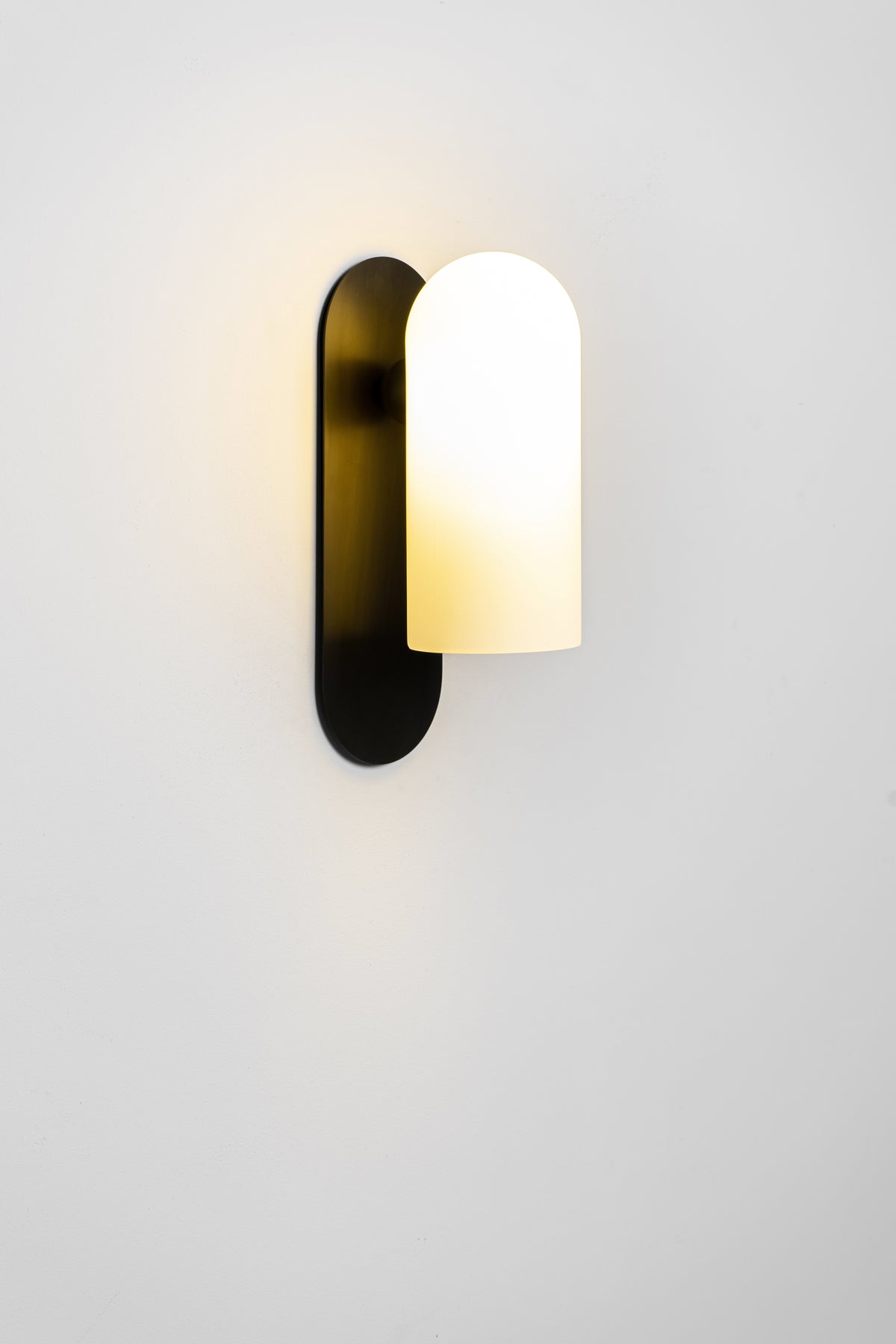 Odyssey Medium Wall Light