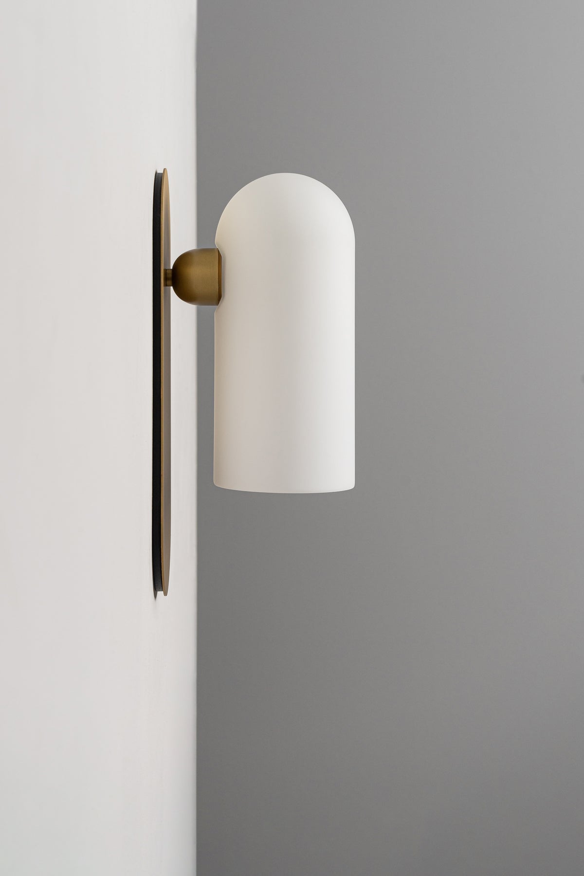 Odyssey Medium Wall Light