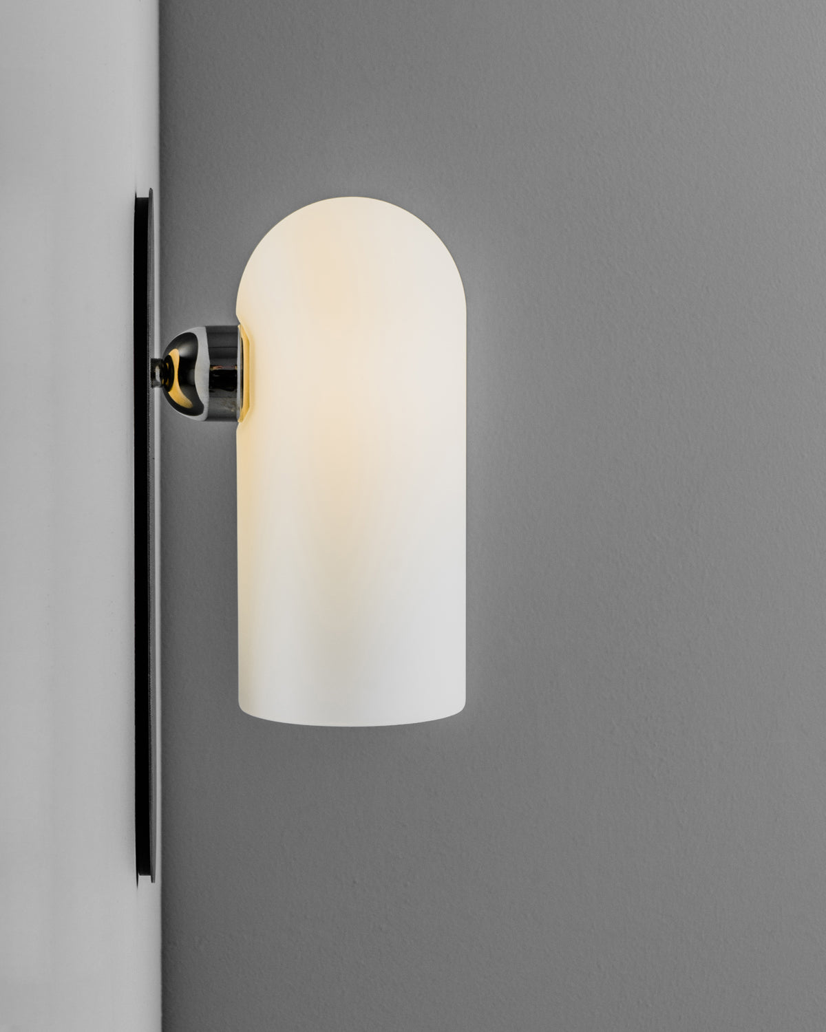Odyssey Medium Wall Light